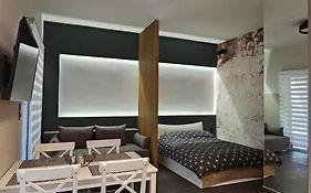 Thenik_Studio